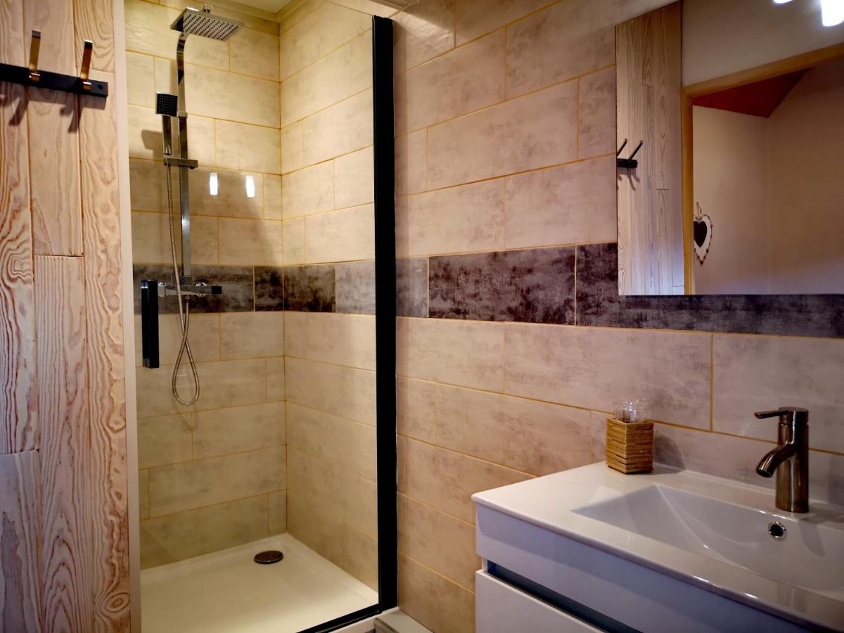 Auberge des deux Moucherolles - Bed and Breakfast Corrençon-en-Vercors