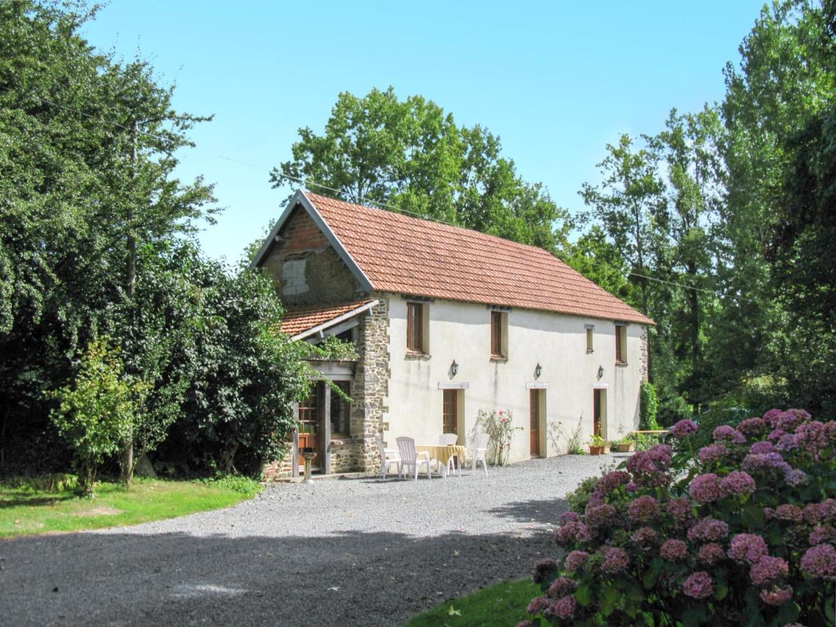 B&B Savigny - Holiday Home La Voisinière no-1 - SVY400 by Interhome - Bed and Breakfast Savigny