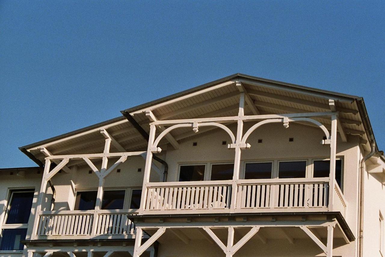 Haus Nordstrand Ferienwohnung 28 mit Sauna- und Schwimmbadnutzung im AHOI Sellin - Chambres d'hôtes Ostseebad Göhren