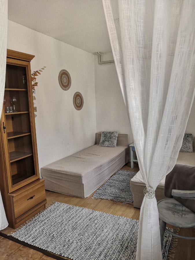 Apartment with Garden View