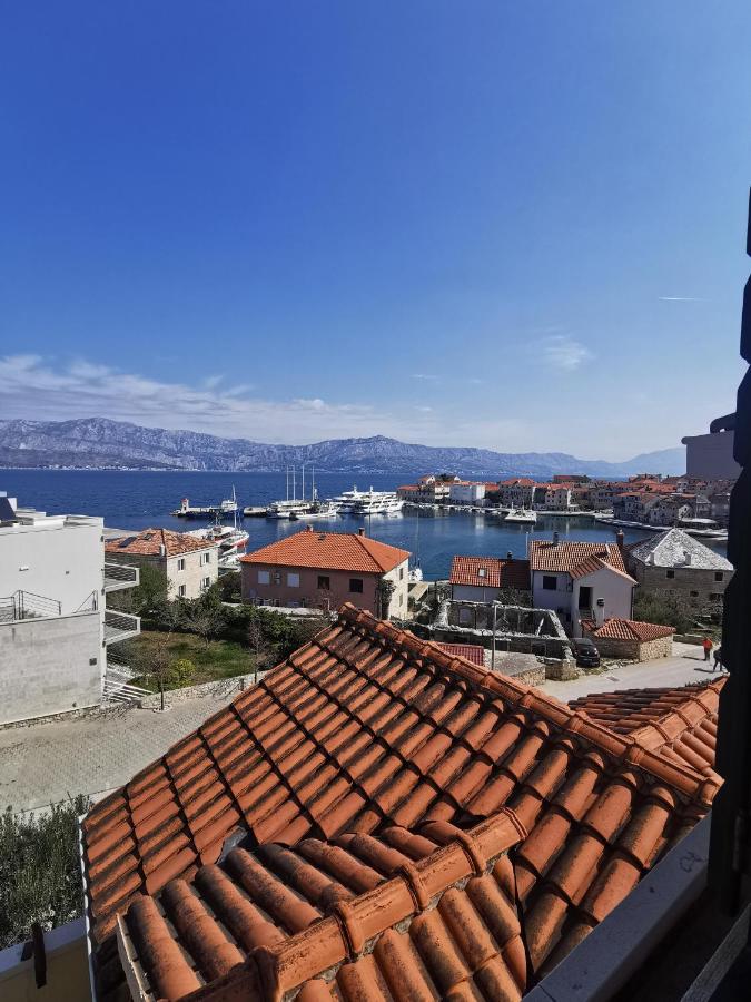 Appartamento con 2 Camere da Letto, Terrazza e Vista Mare