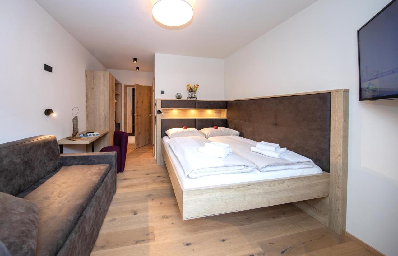 Apartment mit Balkon