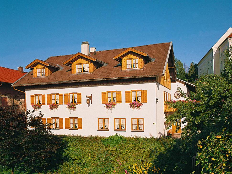 Pension Berg&Bleibe Wertach - Bed and Breakfast
