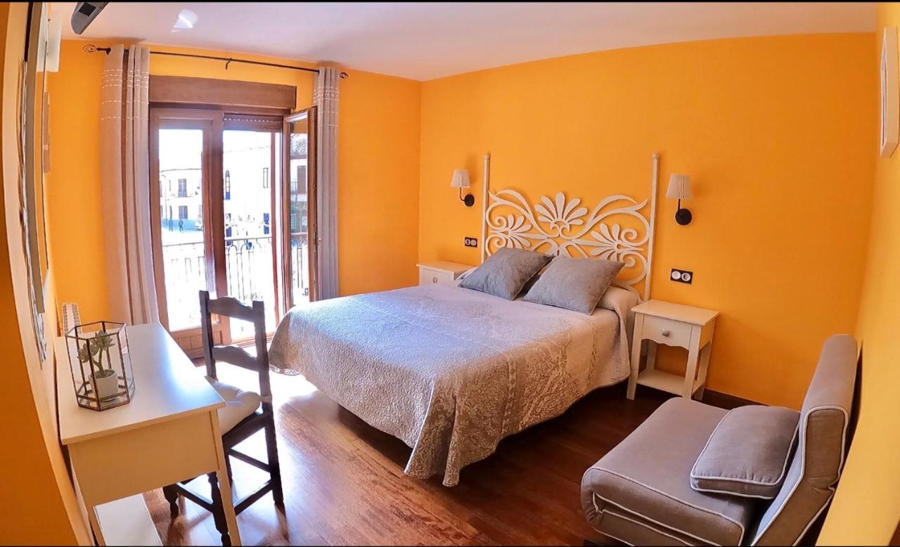 Deluxe Double Room with Balcony with Private Bathroom