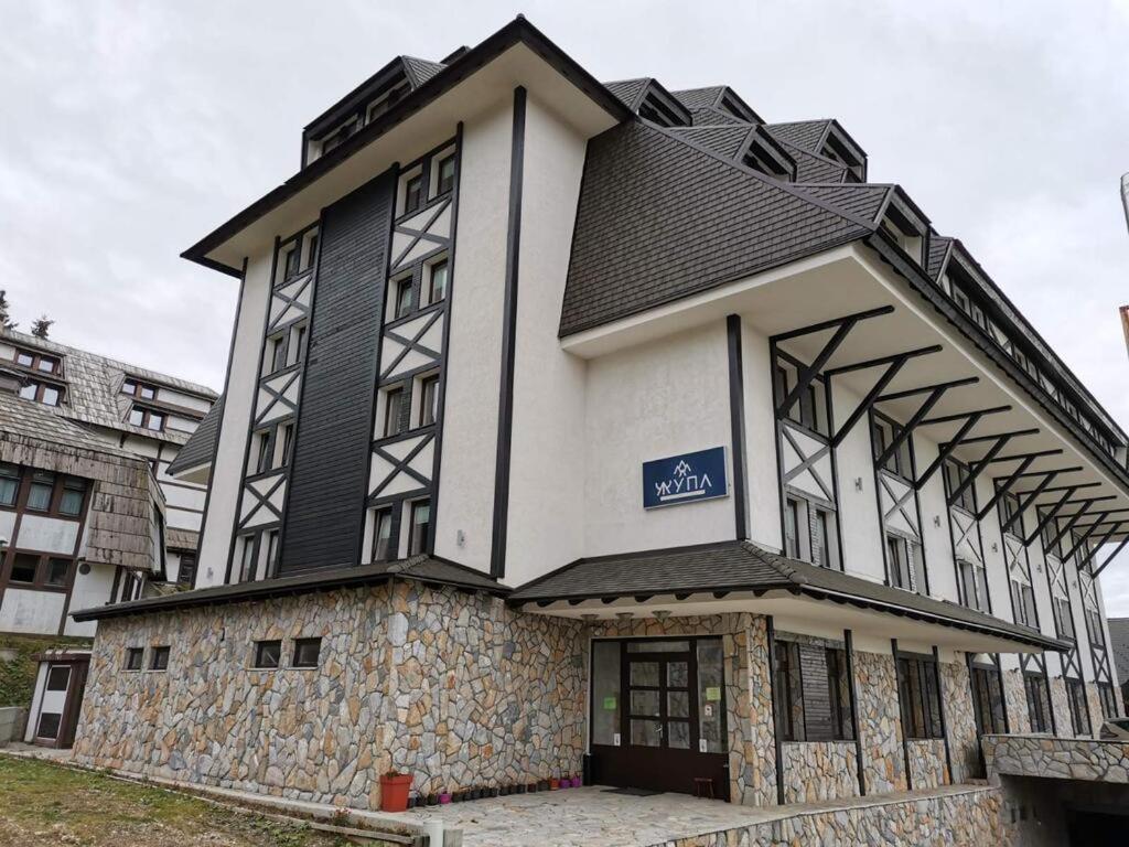 B&B Kopaonik - The Nest Apartman, Župa Wellness & Spa Kopaonik - Bed and Breakfast Kopaonik