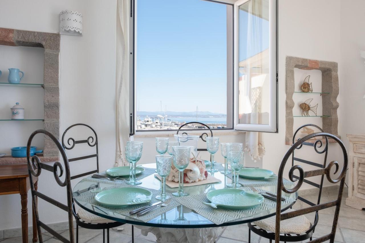 B&B Carloforte - ⭑ ⭑ ⭑ ⭑ ⭑ Jewel on the seafront promenade - Bed and Breakfast Carloforte