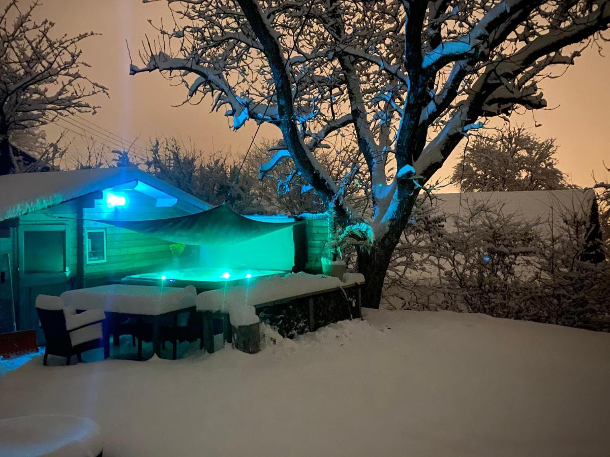 Alpenblick Nahe München mit Outdoor Whirlpool - 21 Min von München mit Zug - B&B Aßling