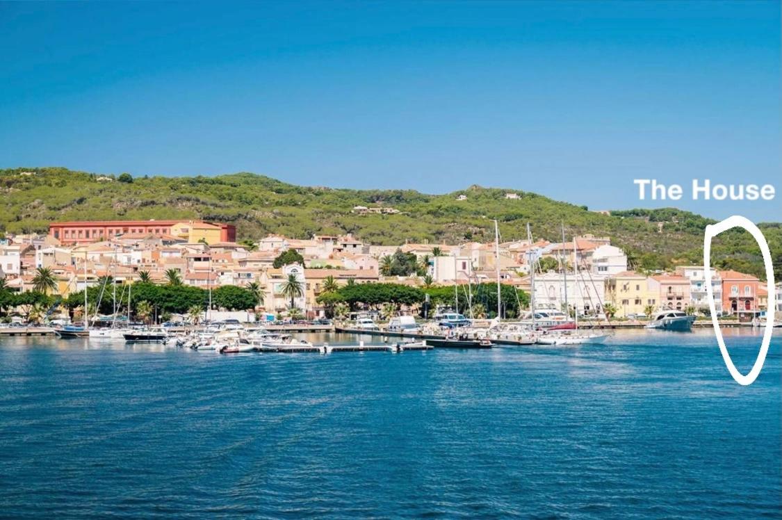 ⭑ ⭑ ⭑ ⭑ ⭑ Jewel on the seafront promenade - B&B