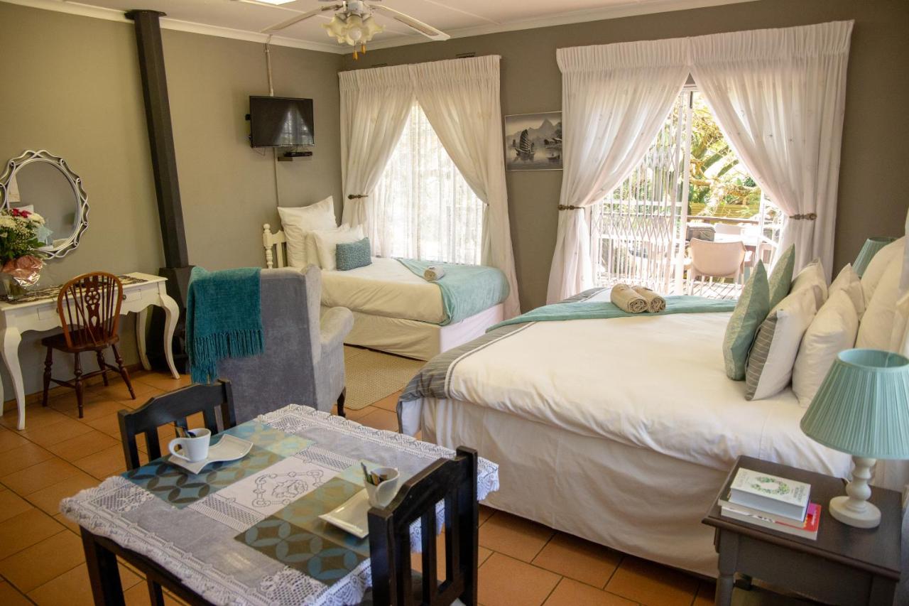 Economy Quadruple Room with Shared Bathroom