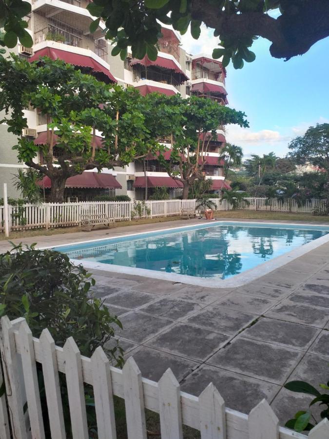 Rooms By the Pool - B&B Kingston