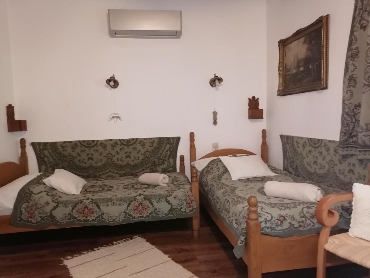 Zweibettzimmer mit eigenem Bad