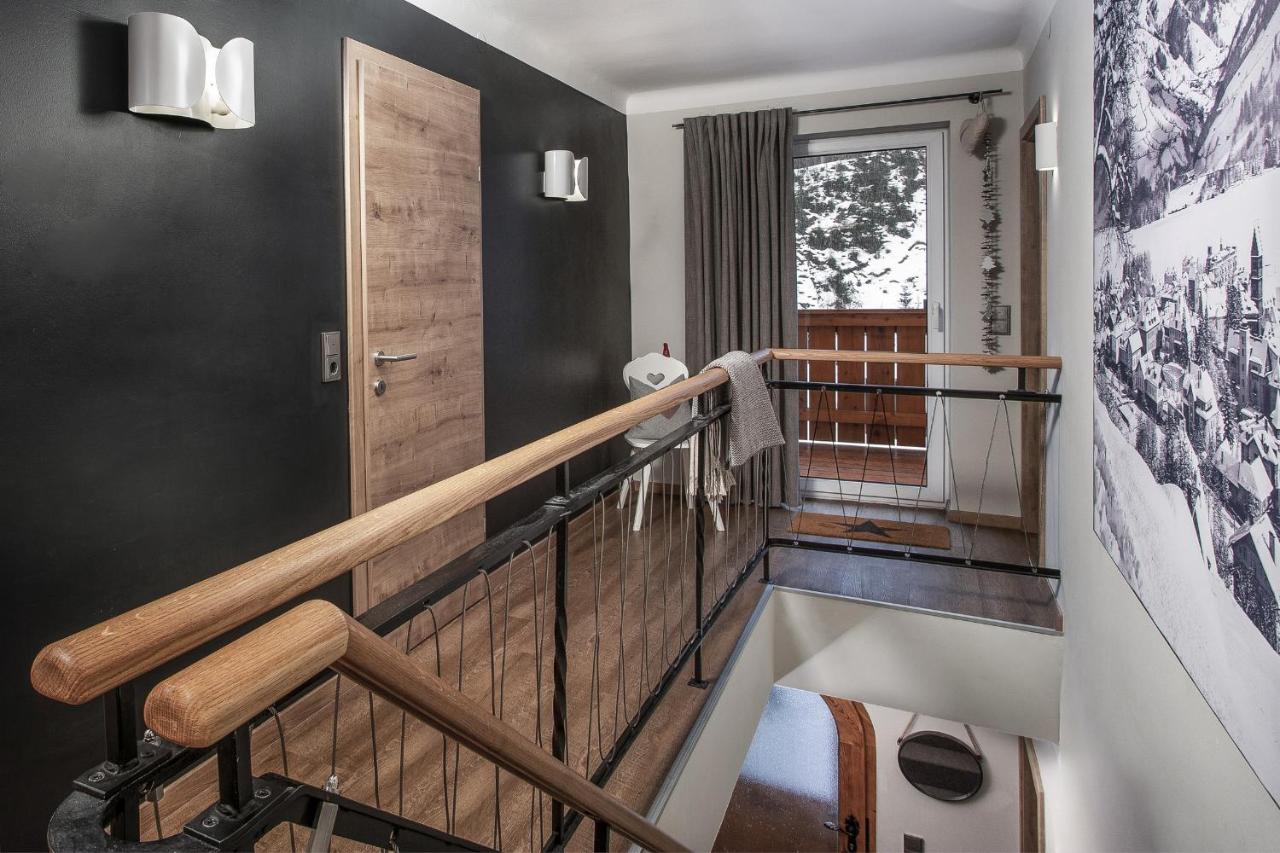 Chalet Schmitten 102 by Chalet Alp Lux - Opposite ski lift - B&B Zell am See