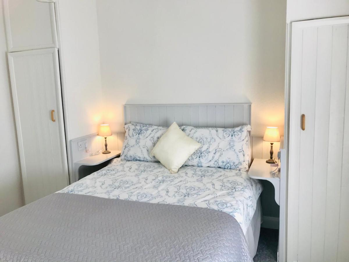 Chambre Double avec Salle de Bains Commune