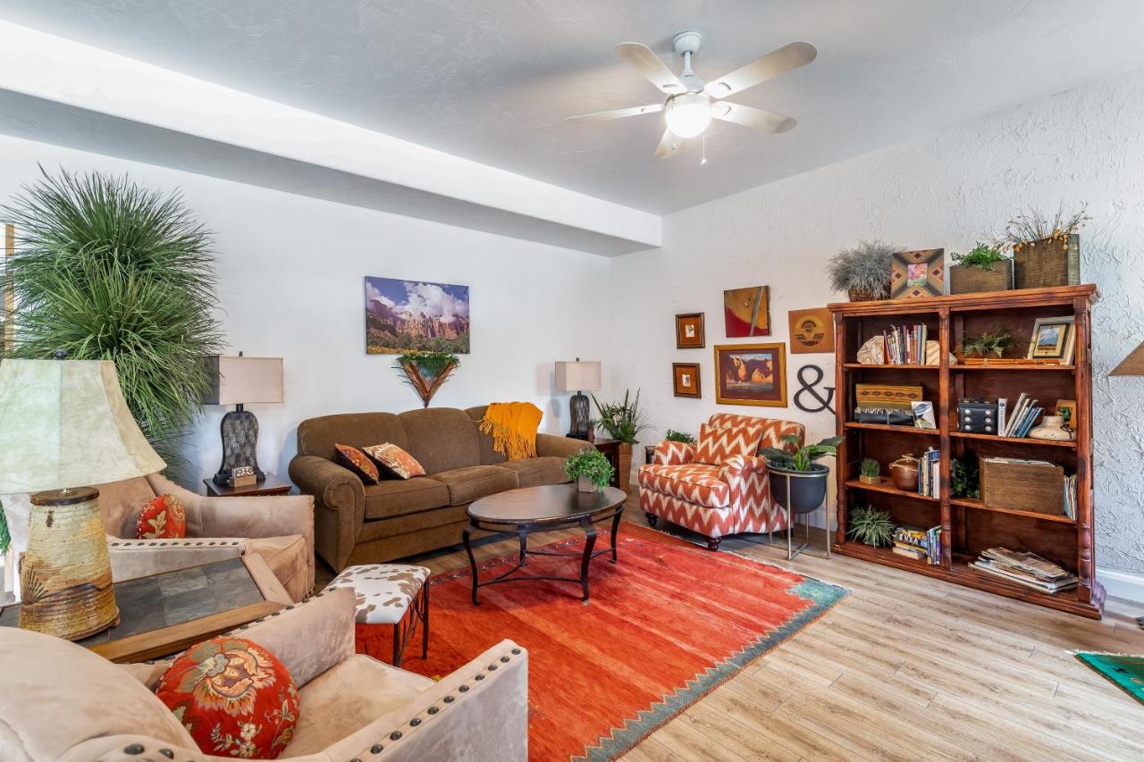 Sunny Cozy Condo - B&B
