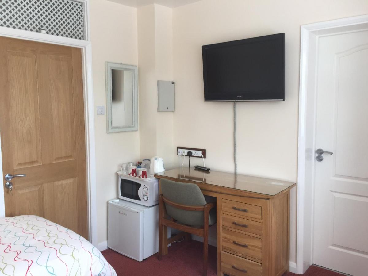 Twin Room with Bathroom