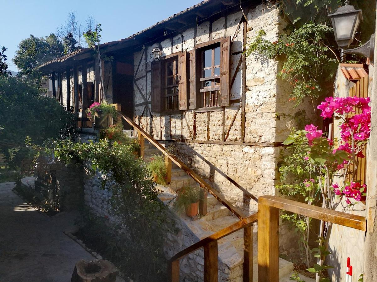 B&B Adalia - Demeter Rose Stonehouse Pansion - Bed and Breakfast Adalia