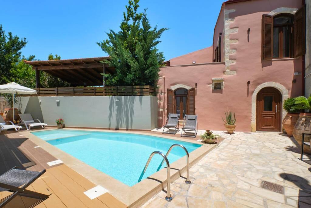 B&B Melidoni - Stone Villa with swimming pool-BBQ! - Bed and Breakfast Melidoni