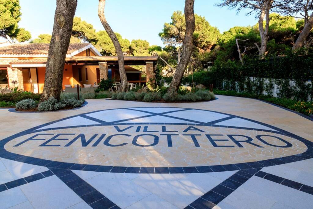 Villa Fenicottero - Exclusive Private Villa with Pool - Chambres d’hôtes Porto Pino