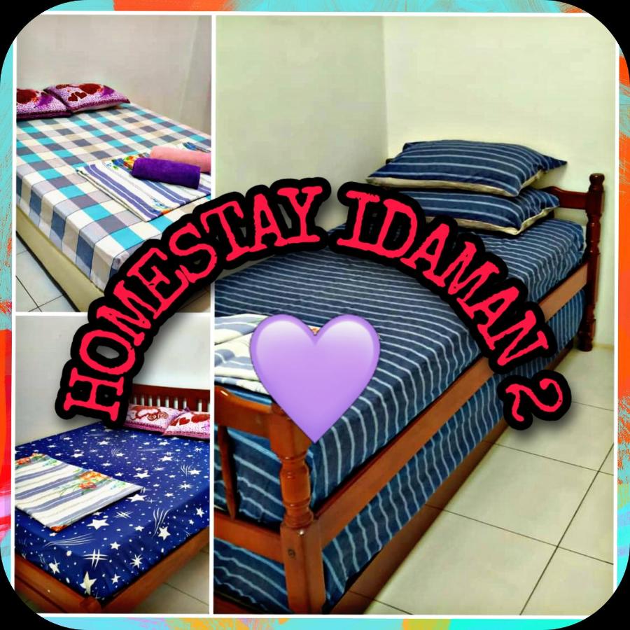 Homestay Idaman 2 With 3 rooms and 2 bathroom Private House Not Sharing with private parking FREE WIFI - B&B