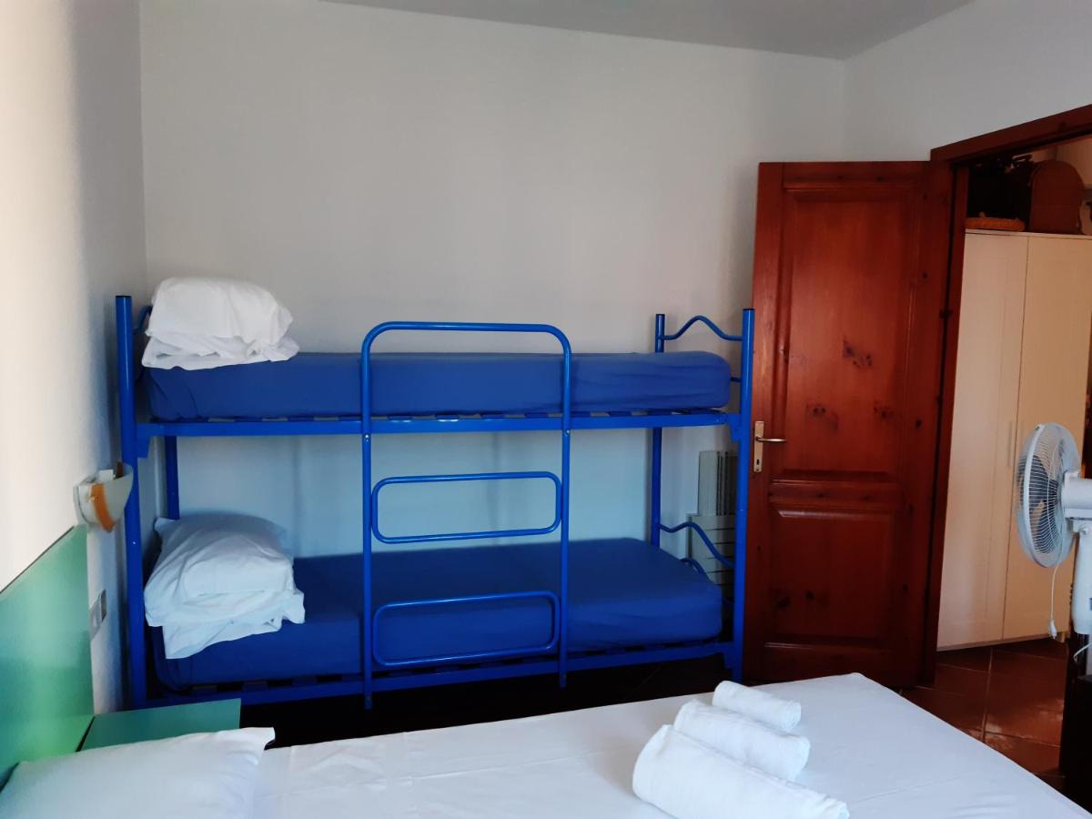 One-Bedroom Apartment with Sea View (4 Adults)
