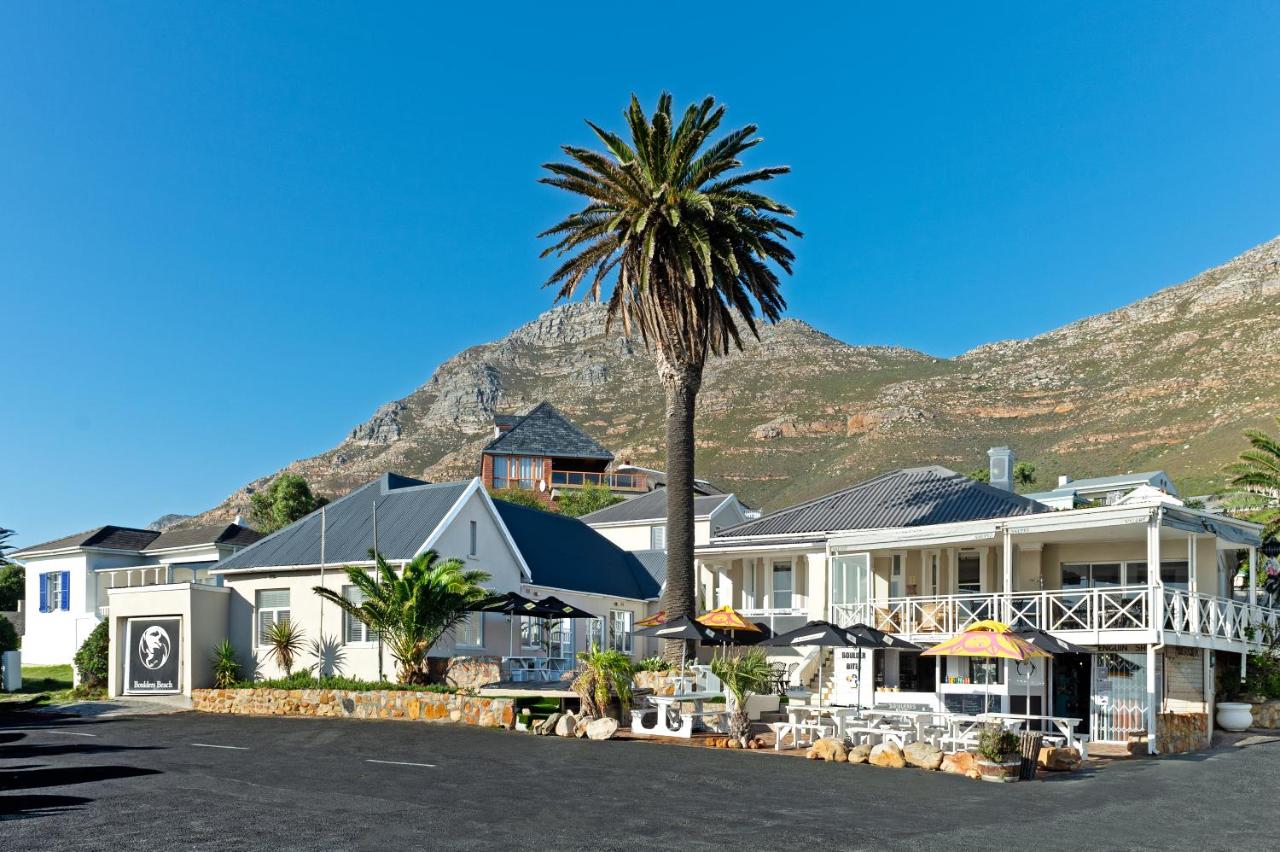 B&B Simon's Town - Boulders Beach Hotel, Cafe and Curio shop - Bed and Breakfast Simon's Town