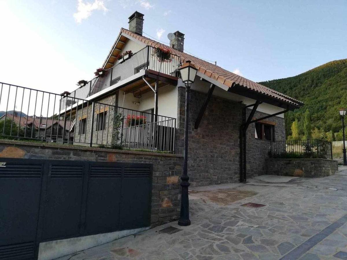 Casa Cotefablo Alojamiento Ara Gavin, Biescas - B&B Gavín