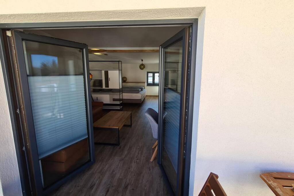 Chaletwohnung vor den Toren des Chiemgaus - B&B Tacherting