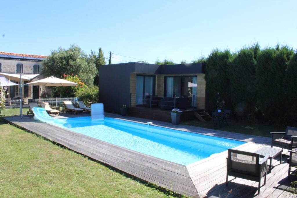 B&B Tonnay-Charente - Entre Piscine et Mer - Bed and Breakfast Tonnay-Charente