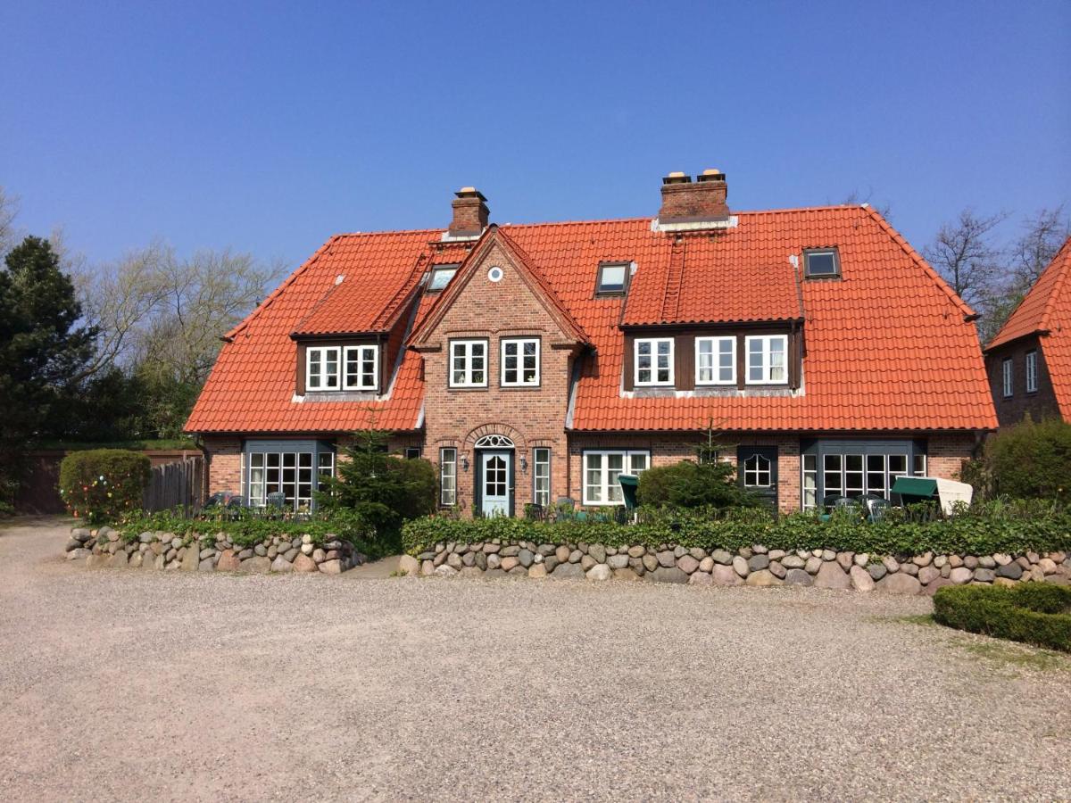 Ferienhäuser im Sylter Gartenweg - B&B Tinnum