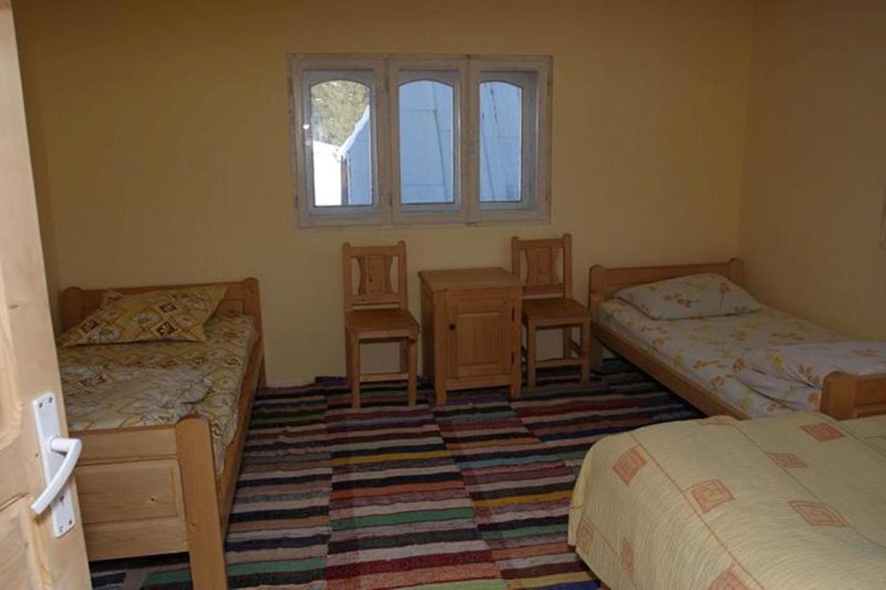 Chambre Triple avec Salle de Bains Commune