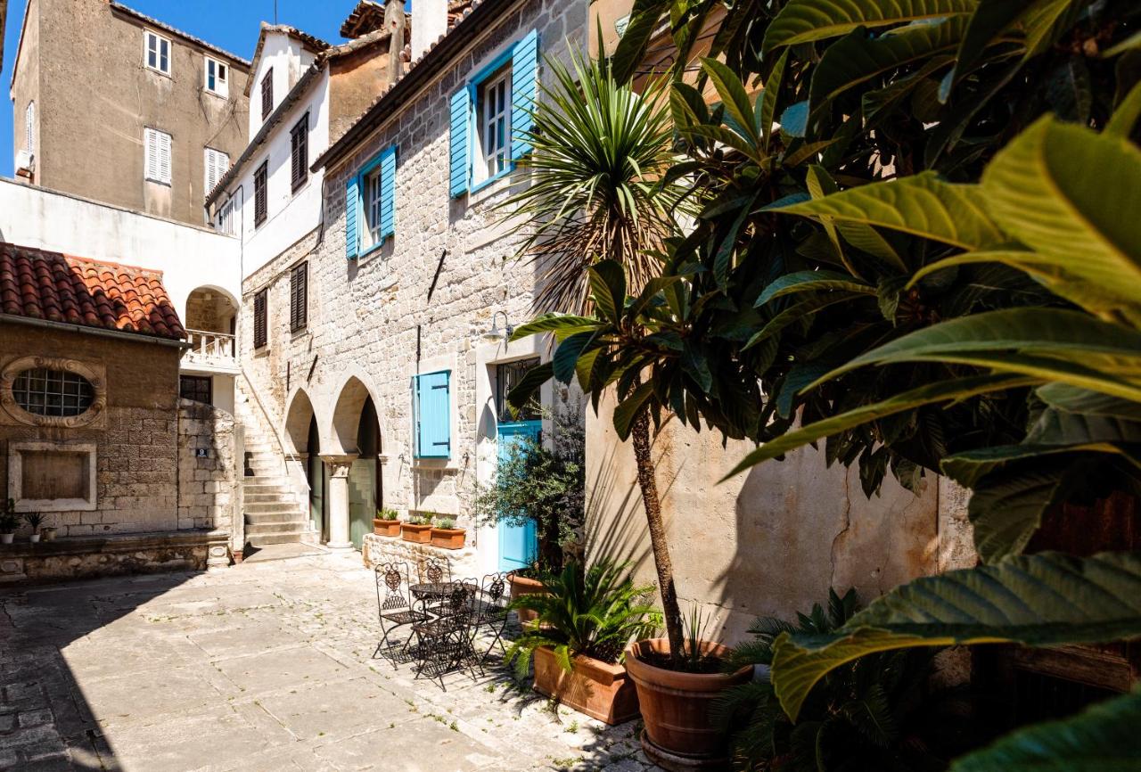 Old Town Luxury House - Bed and Breakfast Split