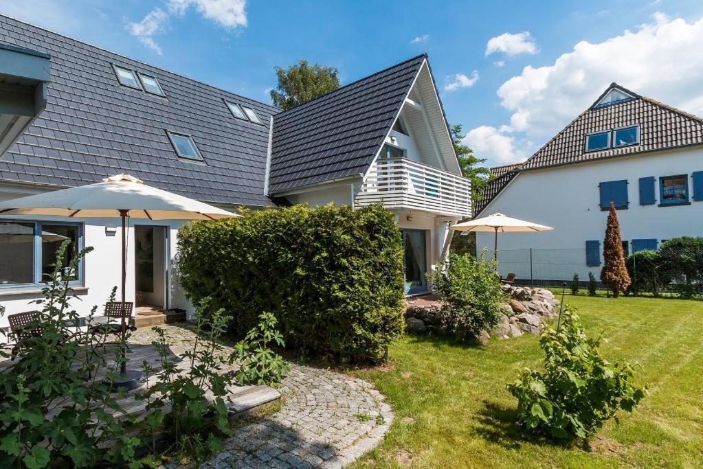 Drei Akazien Wohnung 2 - Ferienwohnung Neuhaus