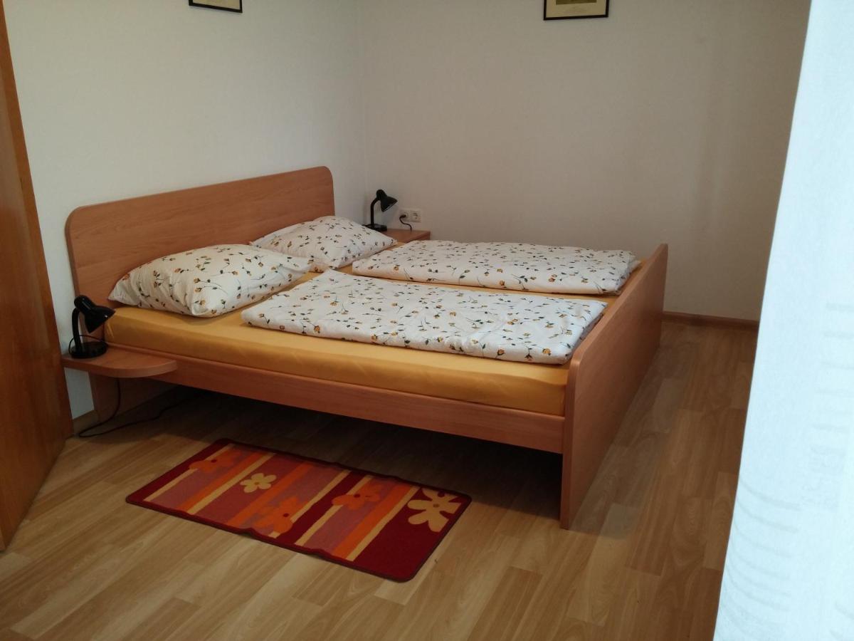 Klein Appartement met 1 Slaapkamer en Balkon