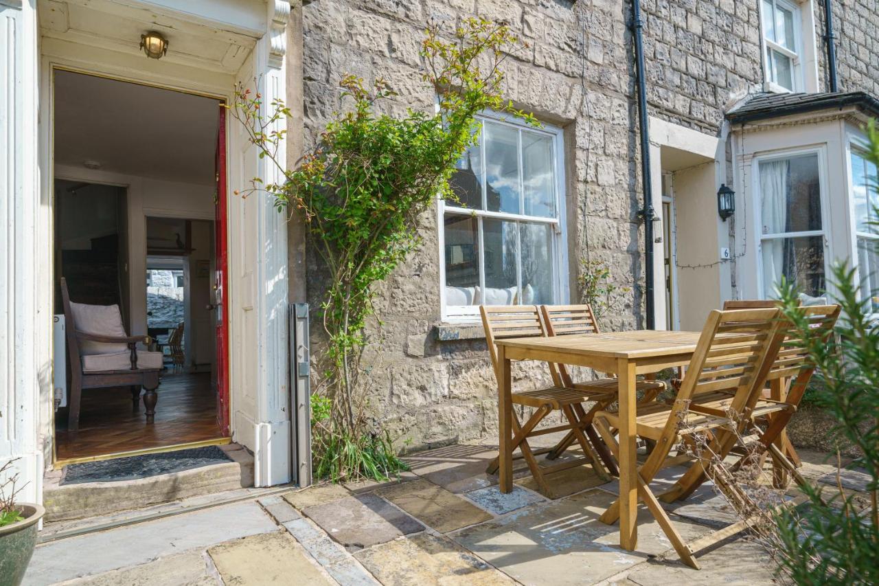 B&B Kendal - Church View Cottage - Bed and Breakfast Kendal