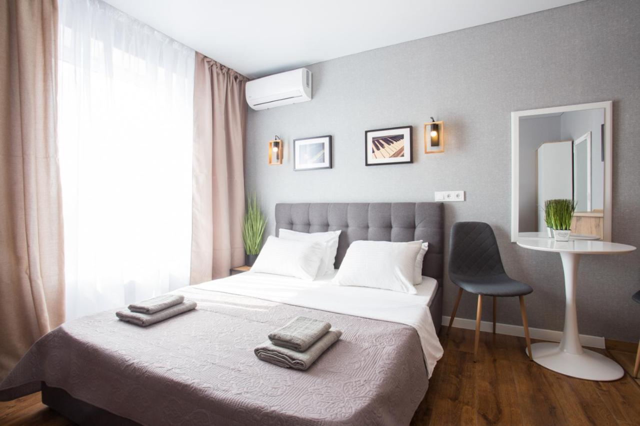 Studio with City View - 15th floor - Hrekivska str 5-1 - B&B Charkiv