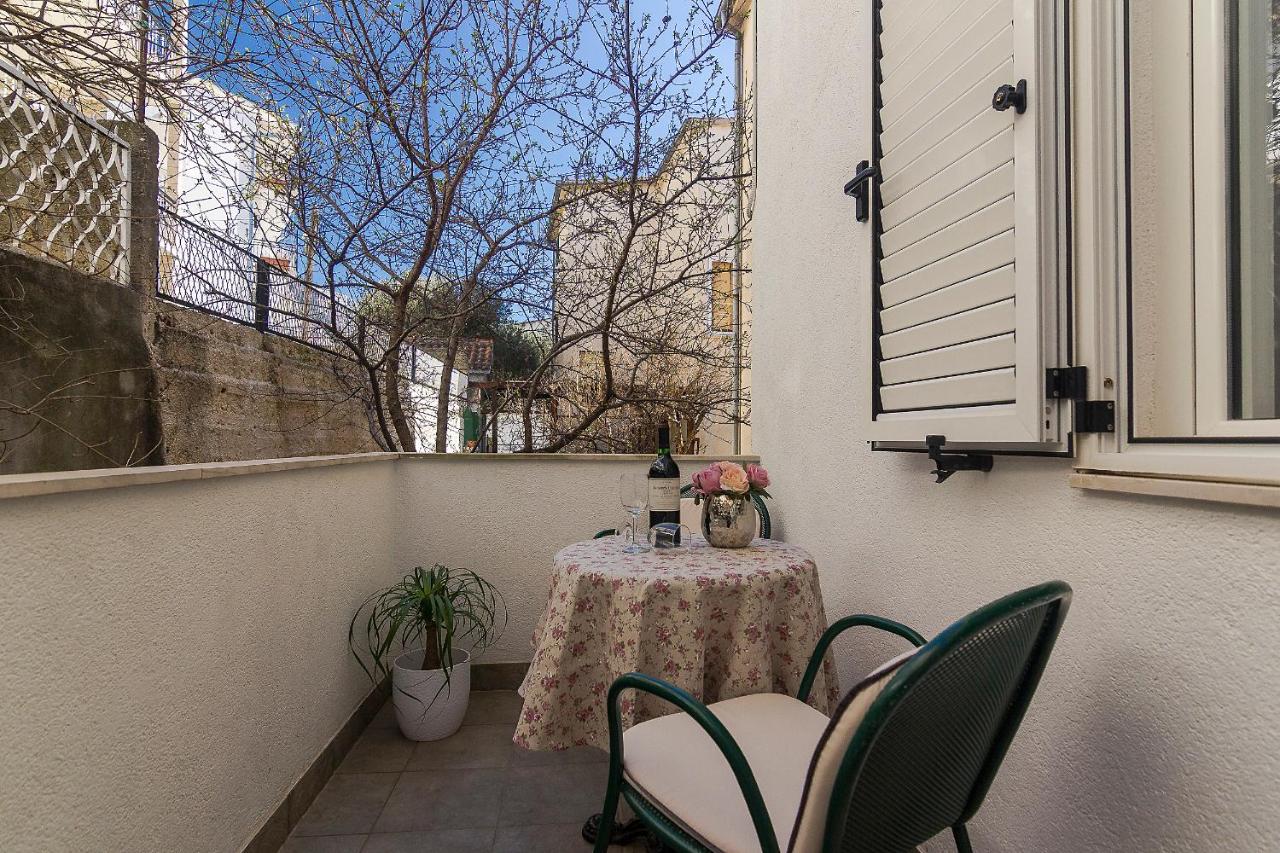 Studio with Balcony