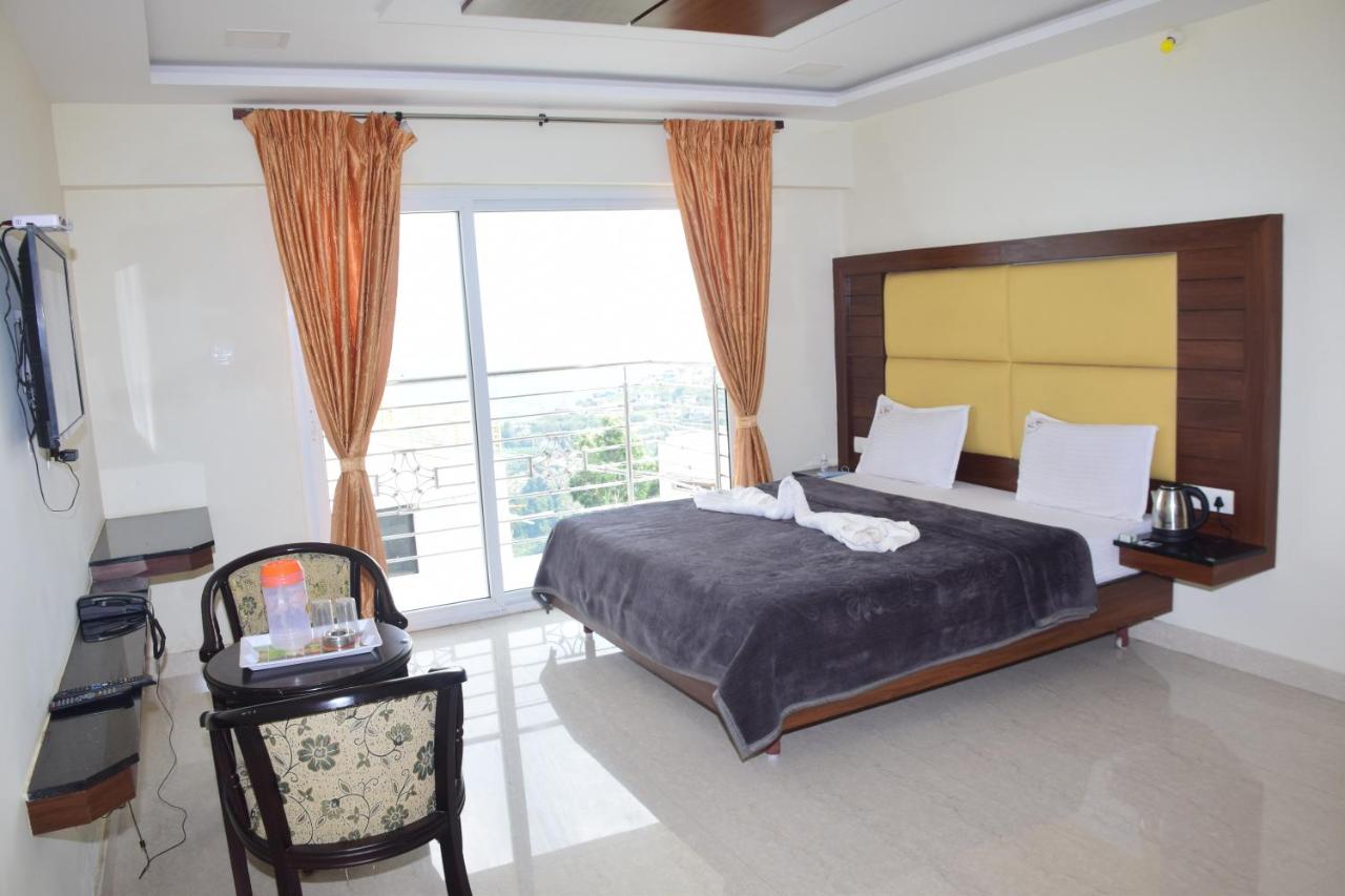 Double Room with Mountain View