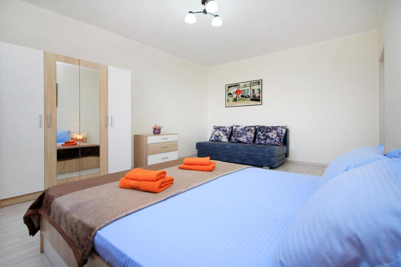 ЖК Радужный берег апартаменты близ аэропорта РБ343 - Bed and Breakfast