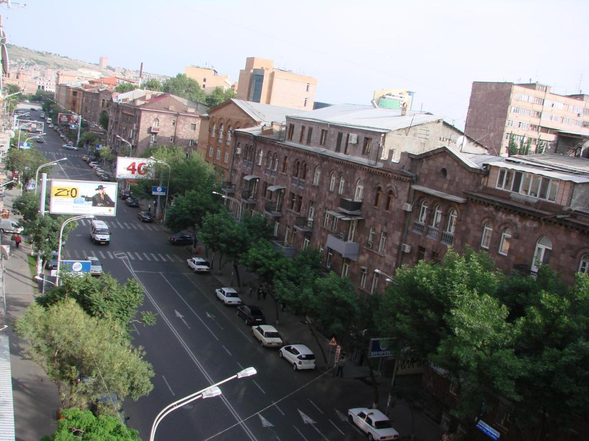Apartamento de 1 dormitorio con balcón - Calle Amiryan 12