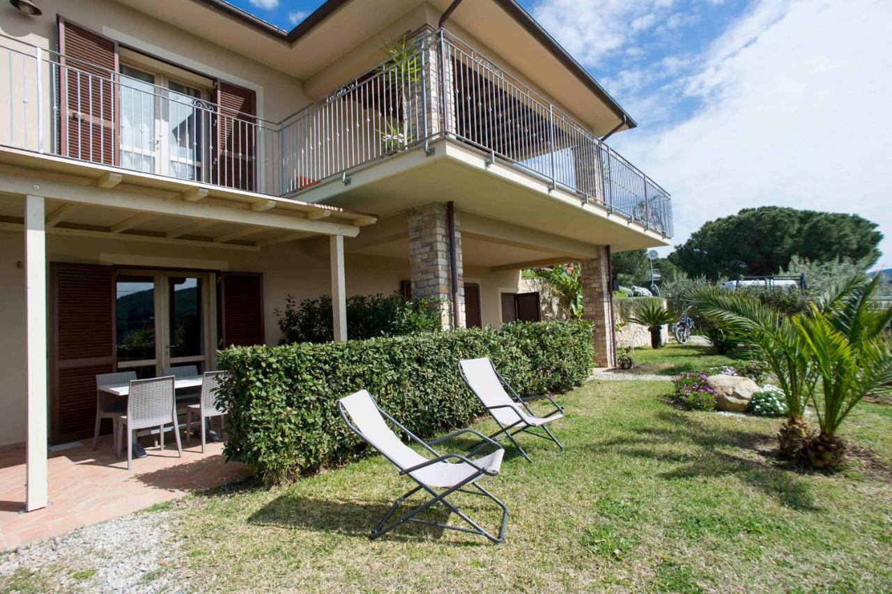 Apartment with Garden View
