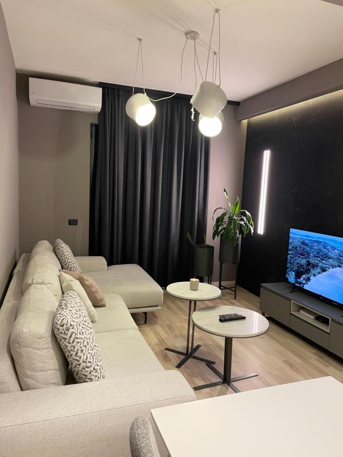 B&B Tirana - Tirana LUX Apartments - Bed and Breakfast Tirana