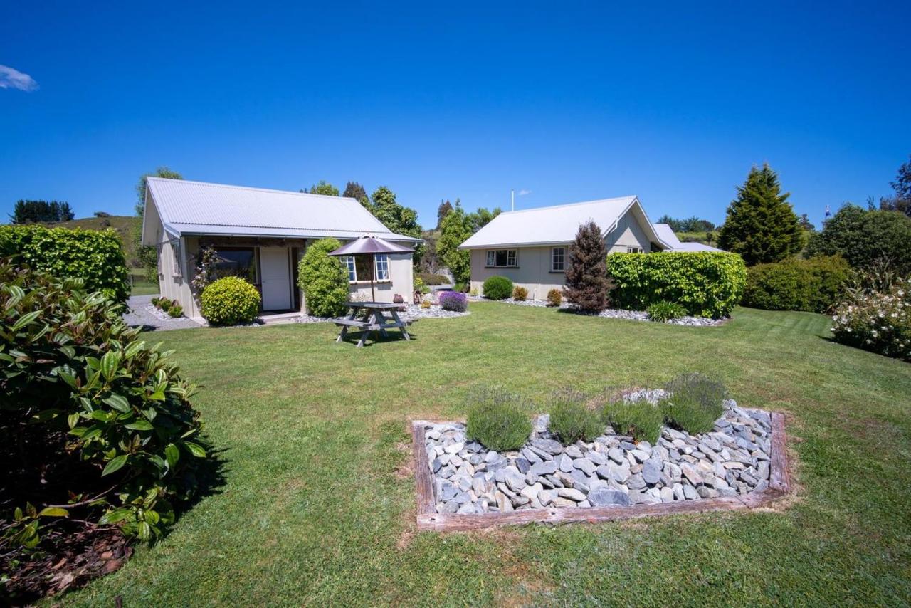 B&B Te Anau - Blue Thistle Cottages - Bed and Breakfast Te Anau