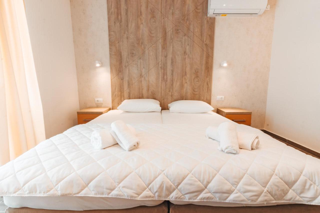 Vierbettzimmer mit Balkon