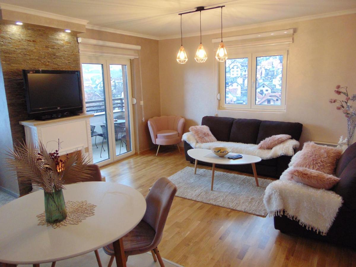 Apartman Magic Zlatibor-Čajetina - Chambres d’hôtes