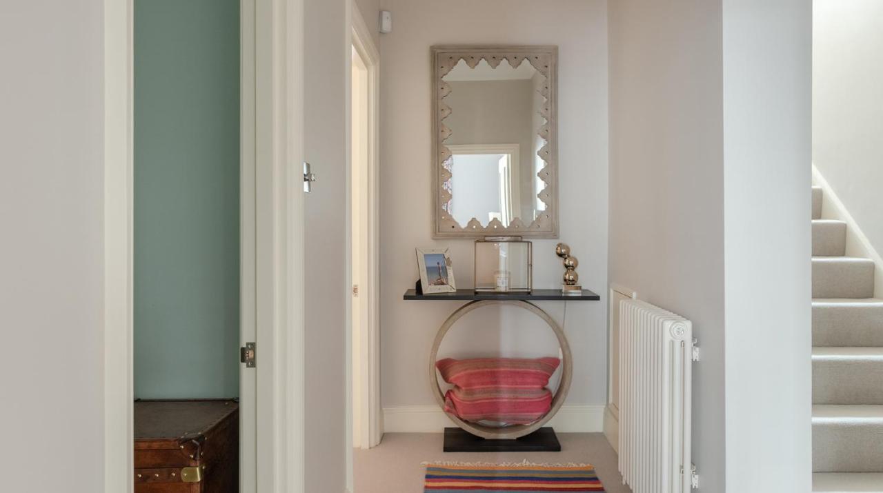 JOIVY Elegant 3-bed flat with private garden in Notting Hill, West London - B&B