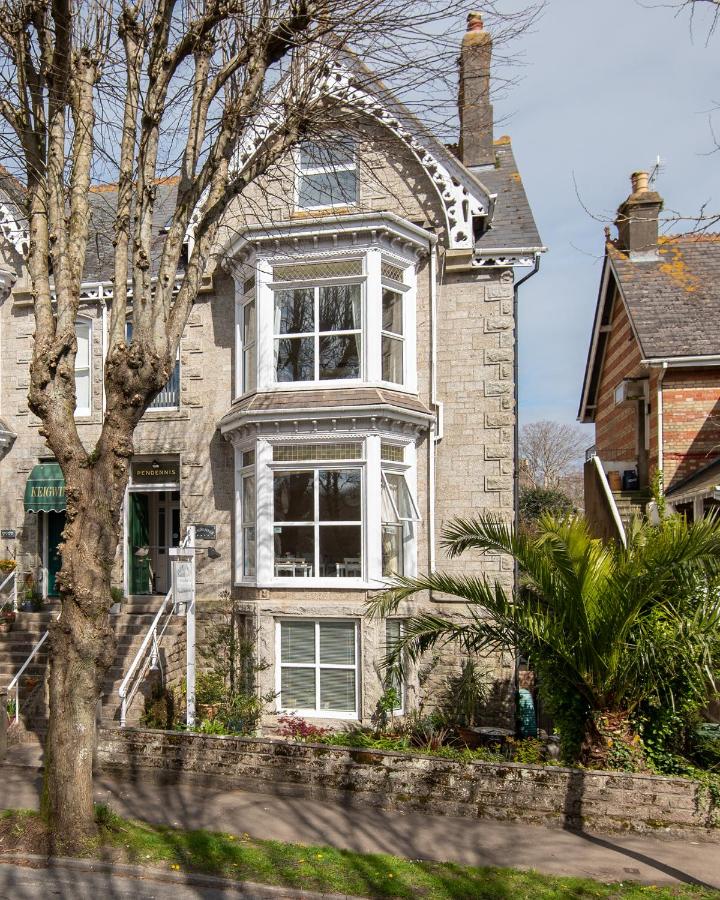 B&B Penzance - The Pendennis Guest House - Bed and Breakfast Penzance