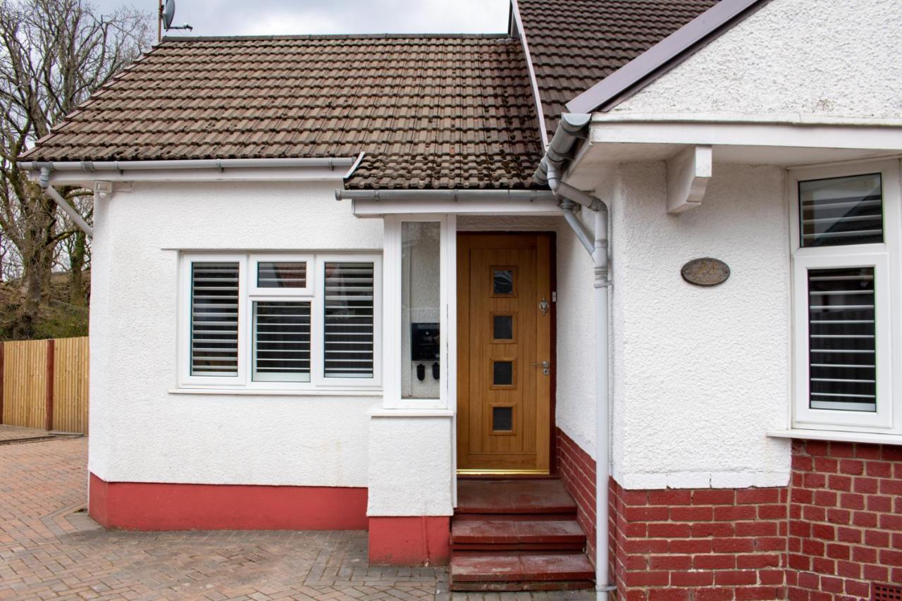 Large family Bungalow, parking & Bike Store BPW - Chambres d’hôtes