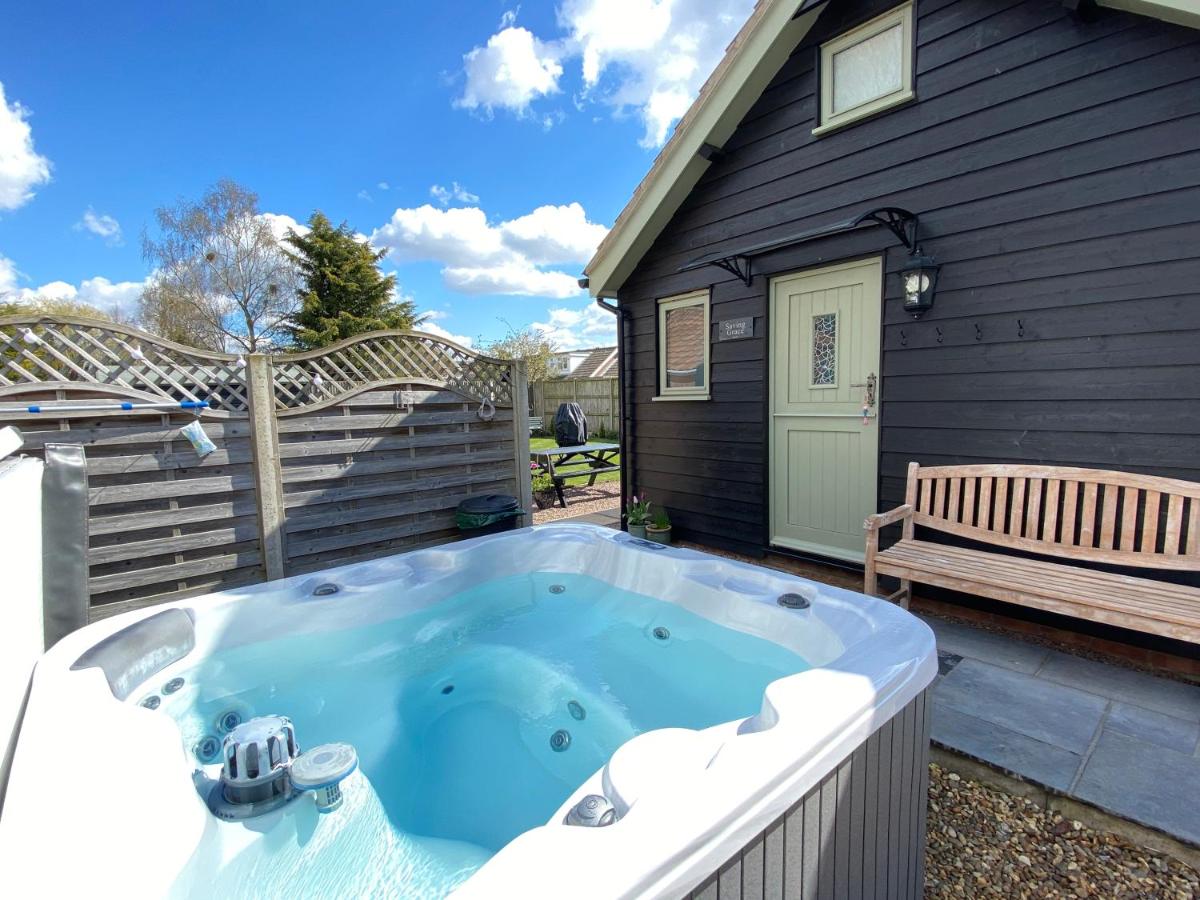 B&B Bawdeswell - Saving Grace with private hot tub - Bed and Breakfast Bawdeswell