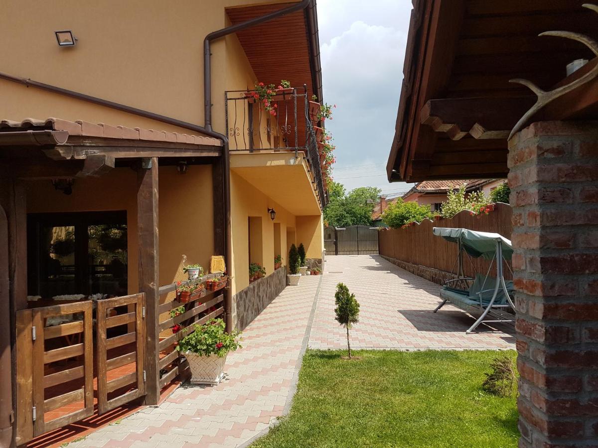 B&B Săcele - Casa Ovesia - Bed and Breakfast Săcele