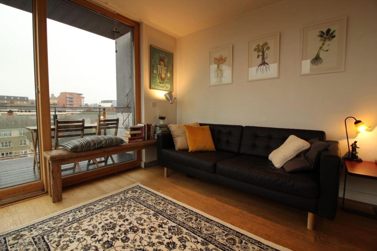 B&B Dublín - Central Penthouse Apartment by the River Liffey - Bed and Breakfast Dublín